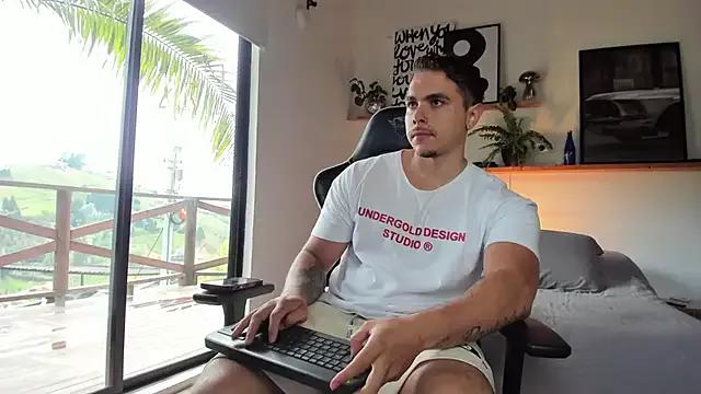 Liam_walk_ from StripChat is Freechat
