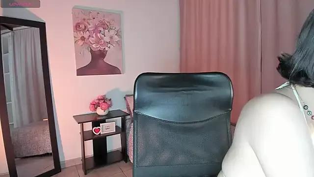 LiaWhite_x from StripChat is Freechat