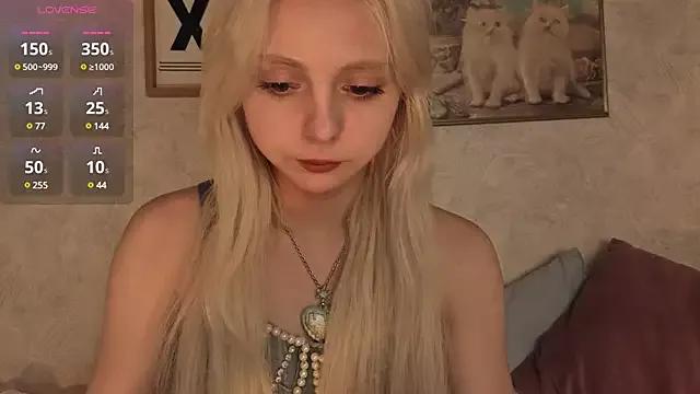 lil_kitty_kate from StripChat is Freechat