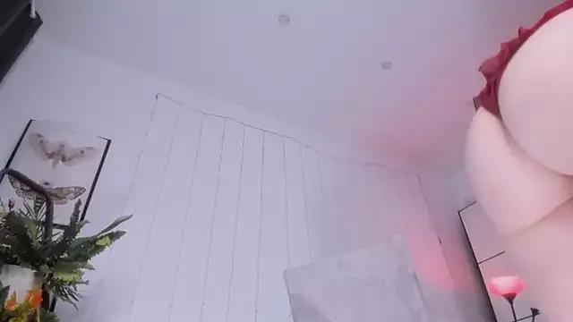 LilianKroft from StripChat is Freechat
