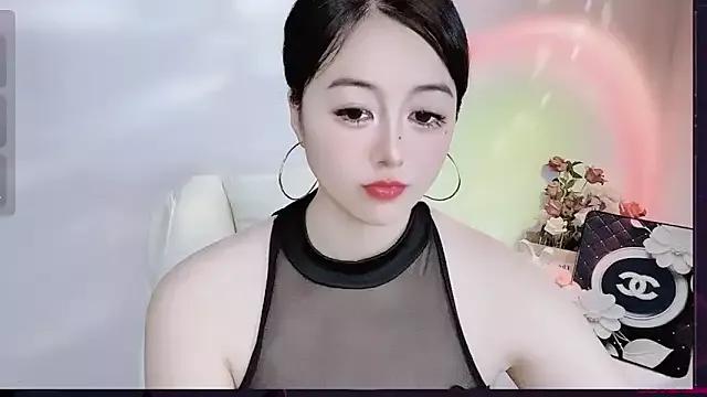 LiLiLily from StripChat is Freechat
