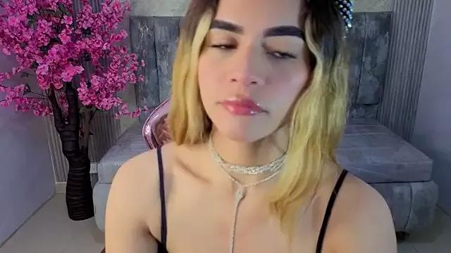 lilith4_s from StripChat is Freechat