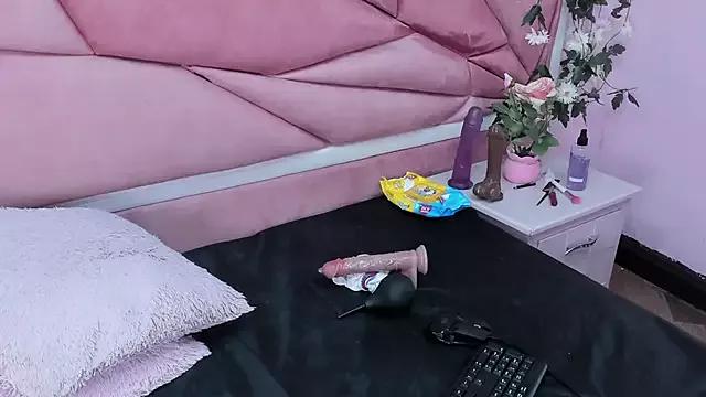 LilithCooperr_ from StripChat is Freechat