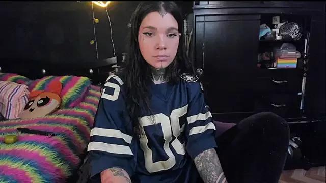 Lilmarieee from StripChat is Freechat