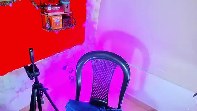 LilOwen_ from StripChat is Freechat