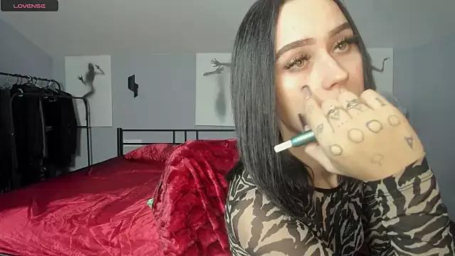Lisa__Johnson from StripChat is Freechat