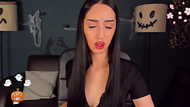 LisaFoxie from StripChat is Freechat