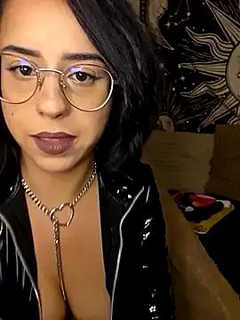 Girls free live sex cams: Check out the satisfaction of typing and cam2cam with our sensual livestreamers, who will teach you all about temptation and desires with their smoking hot physiques.