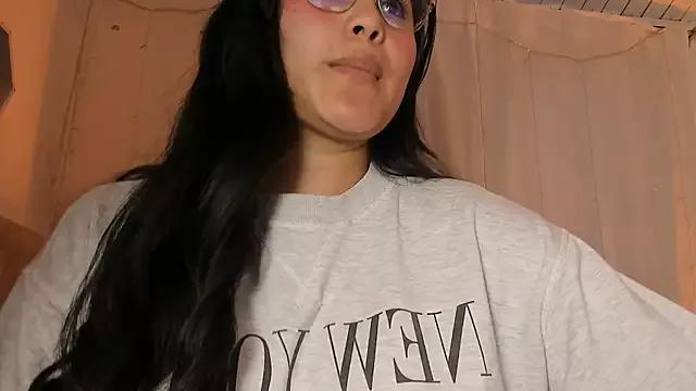 Little_Ivy from StripChat is Freechat