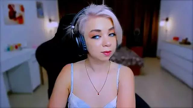 littleSiyfairy from StripChat is Freechat