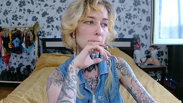 Littlespacemouse from StripChat is Freechat