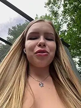 Girls free live sex cams: Check out the satisfaction of typing and cam2cam with our sensual livestreamers, who will teach you all about temptation and desires with their smoking hot physiques.