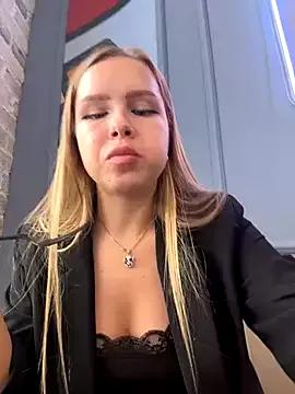 Girls free live sex cams: Check out the satisfaction of typing and cam2cam with our sensual livestreamers, who will teach you all about temptation and desires with their smoking hot physiques.