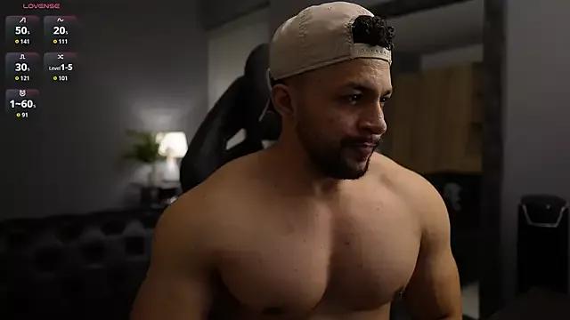 LoganMartinX from StripChat is Freechat