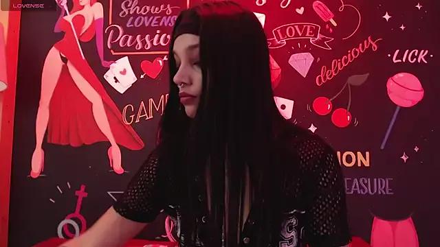 LolaLarsson from StripChat is Freechat