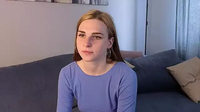 LoriPeterson from StripChat is Freechat