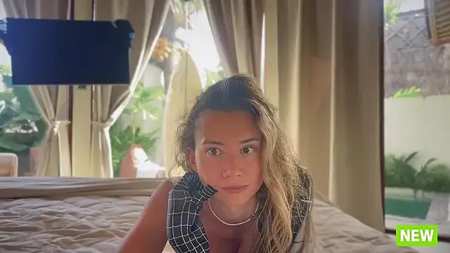 lorythegoddess from StripChat is Freechat