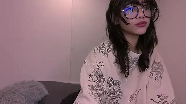 Lovely-allys from StripChat is Freechat