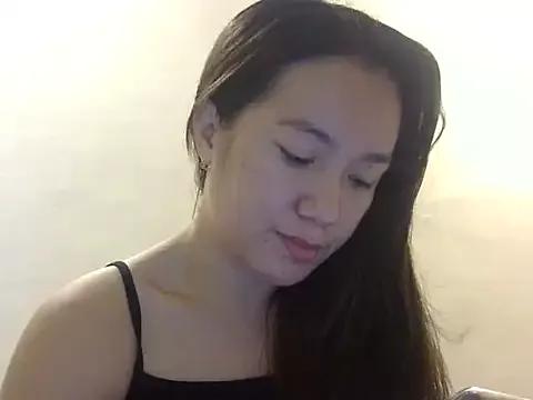 Lovelyclaya from StripChat is Freechat