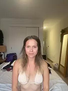 LoveMeaxo from StripChat is Freechat