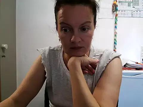 LoveNBloom from StripChat is Freechat
