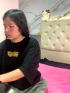 Lucia_20x from StripChat is Freechat