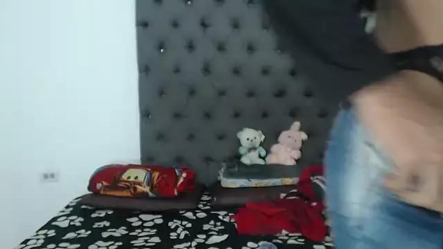 lucianadolll from StripChat is Freechat