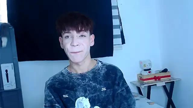 lucky_stricke from StripChat is Freechat