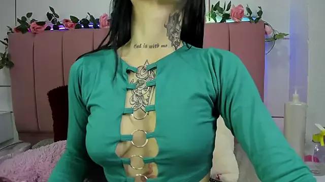 Lucy_leroy from StripChat is Freechat