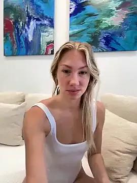 Girls free live sex cams: Check out the satisfaction of typing and cam2cam with our sensual livestreamers, who will teach you all about temptation and desires with their smoking hot physiques.