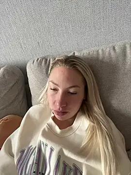 Girls free live sex cams: Check out the satisfaction of typing and cam2cam with our sensual livestreamers, who will teach you all about temptation and desires with their smoking hot physiques.