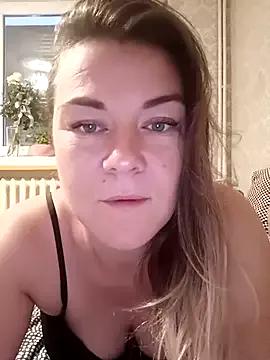 LunikaLunaX from StripChat is Freechat