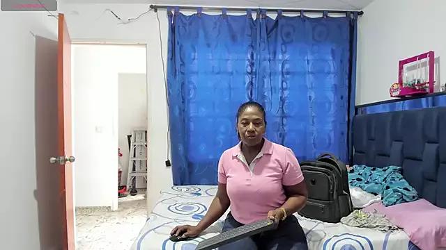 LupeAdams from StripChat is Freechat