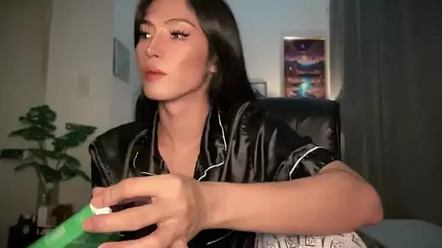 Lust_for_Belle_ from StripChat is Freechat