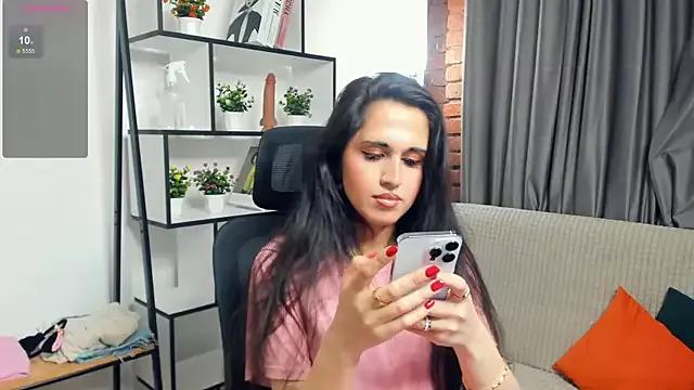 LuxeSins from StripChat is Freechat