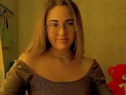 luxie_milady from StripChat is Freechat