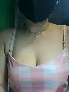 Lylymie from StripChat is Freechat