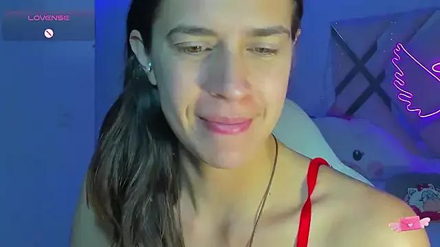 Lynda_Naughty from StripChat is Freechat