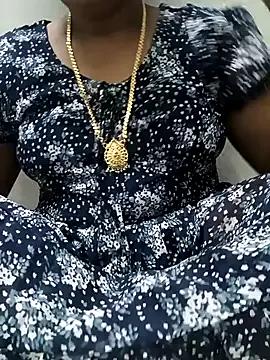 MaaliiiPonuTamil from StripChat is Freechat