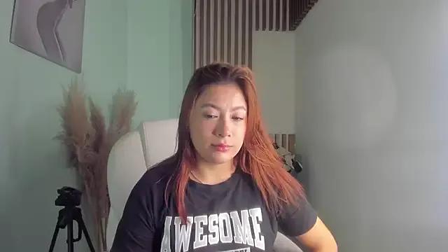 MacarenaRosse from StripChat is Freechat