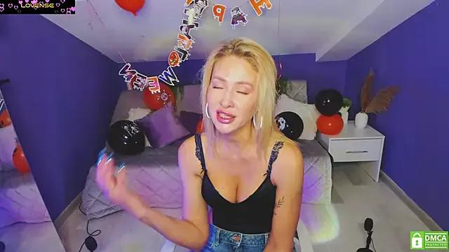 MadamMilly_ from StripChat is Freechat