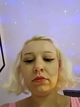 Photos of MadelynDaisyMoanroe from StripChat is Freechat