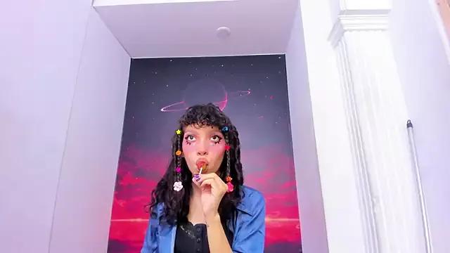 MadyStarkx from StripChat is Freechat