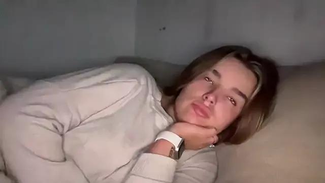 maisiesmithx from StripChat is Freechat