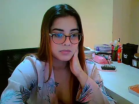 maliamiller from StripChat is Freechat