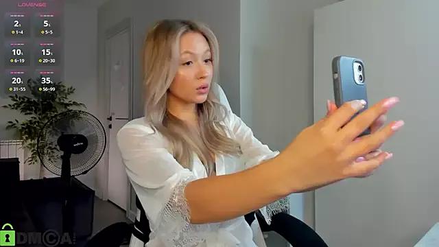 Margo-pvt from StripChat is Freechat