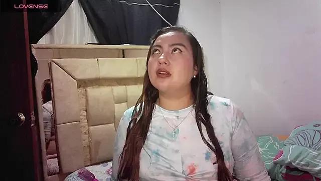 Marianaa_KS from StripChat is Freechat