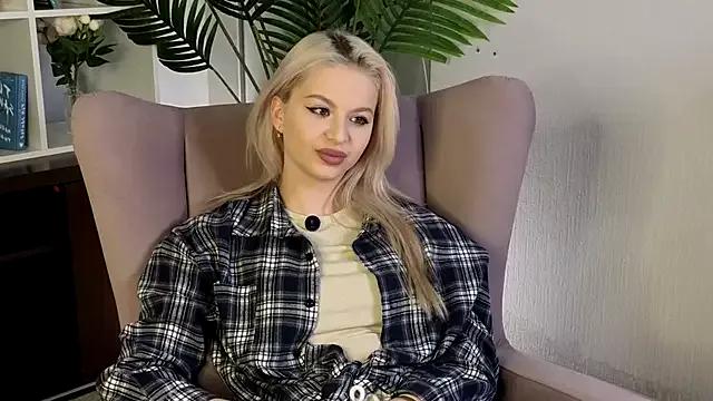 MarianaVojtko from StripChat is Freechat