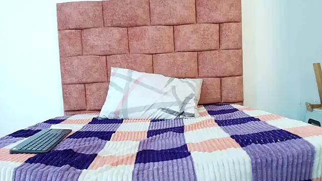 Mariangel_Dirty from StripChat is Freechat