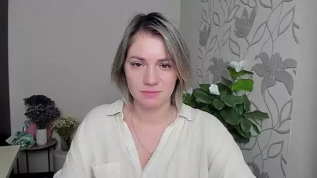 Girls free live sex cams: Check out the satisfaction of typing and cam2cam with our sensual livestreamers, who will teach you all about temptation and desires with their smoking hot physiques.